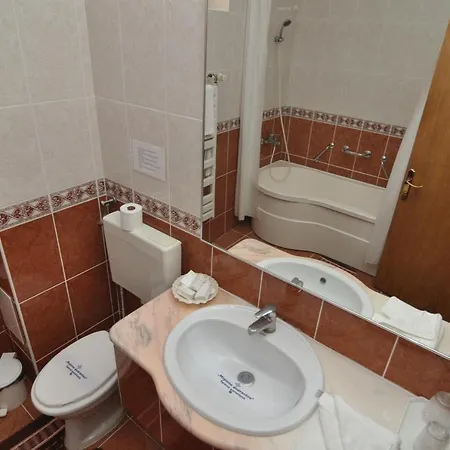 Hotel Dali 3*