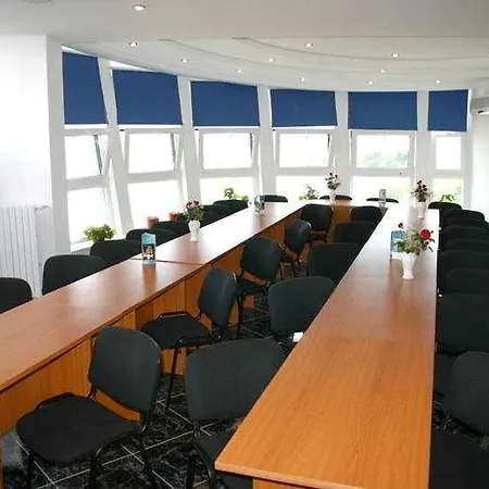 Dali Hotel 3*